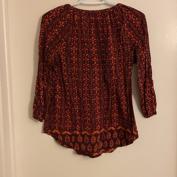 Lucky Brand 3/4 Sleeve top - Picture 2 of 3